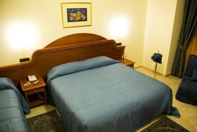 Hotel Duca Di Calabria Serra San Bruno Εξωτερικό φωτογραφία