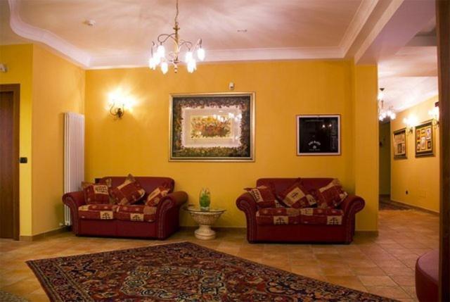 Hotel Duca Di Calabria Serra San Bruno Εξωτερικό φωτογραφία